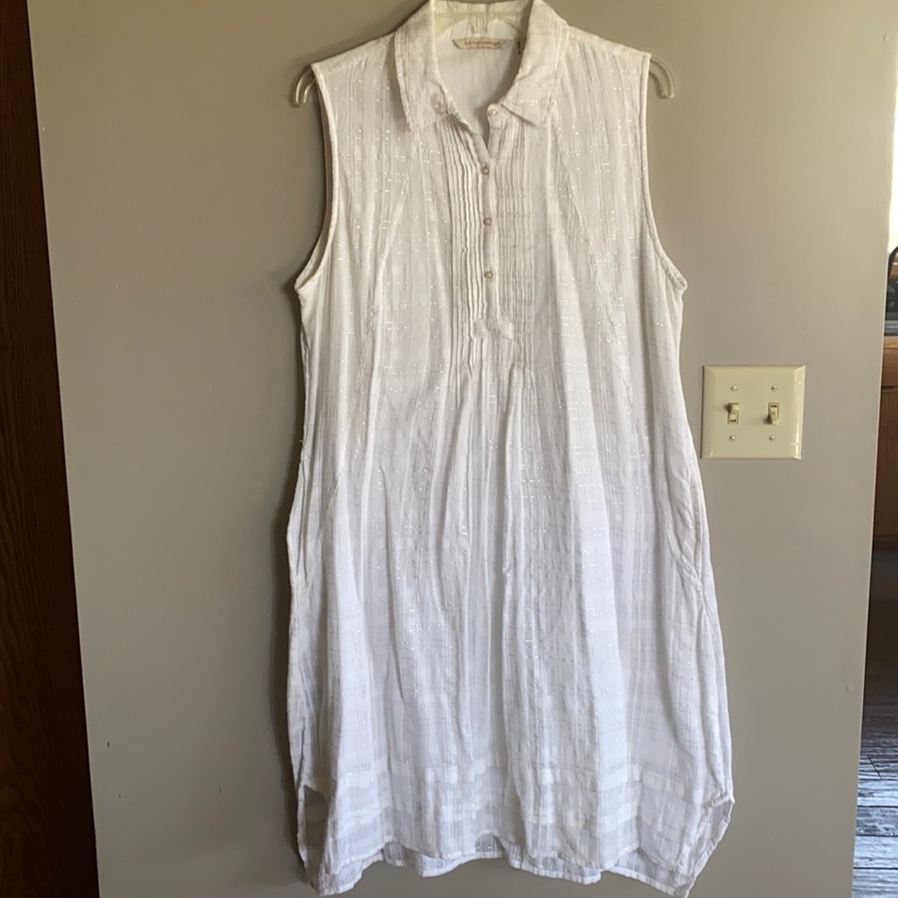 Collared Sleeveless Dress